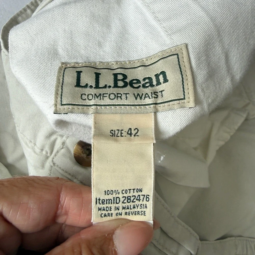 LL Bean Comfort Waist Cargo Shorts Mens 42 Khaki Tan Cotton Twill 2B2476 9